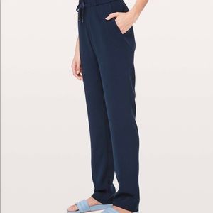 NWT Lululemon On the Fly Pant Woven (Tall)-Cream